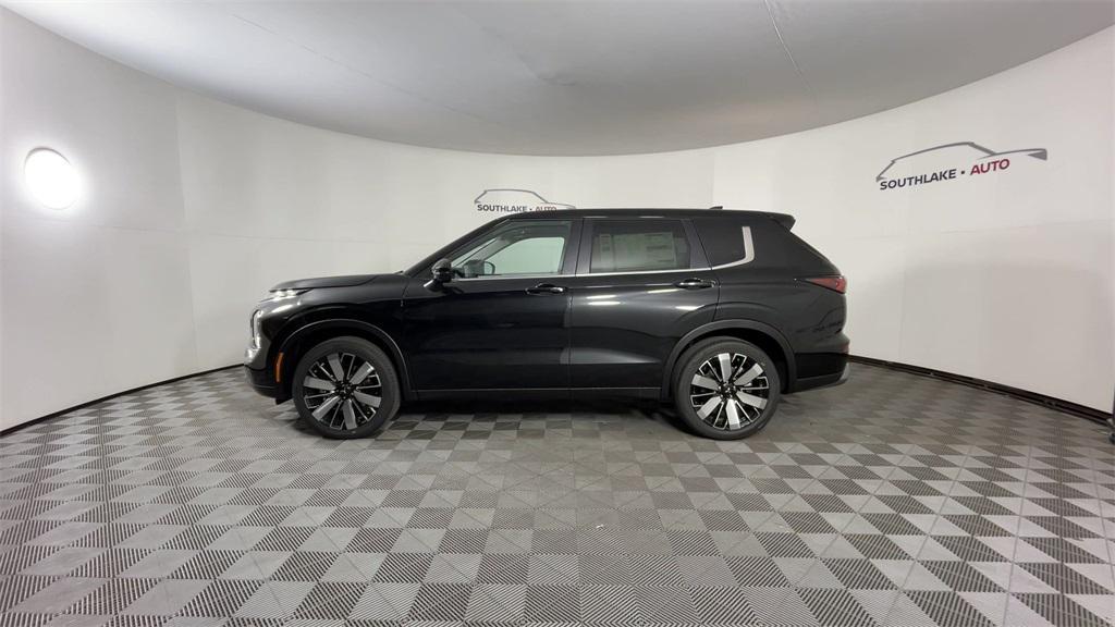 new 2025 Mitsubishi Outlander car, priced at $37,626