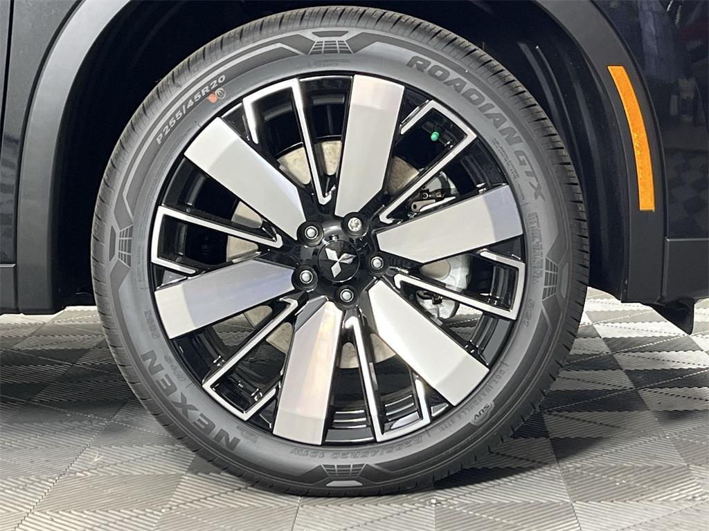 new 2025 Mitsubishi Outlander car, priced at $36,409