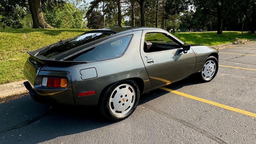 used 1986 Porsche 928 car, priced at $17,500