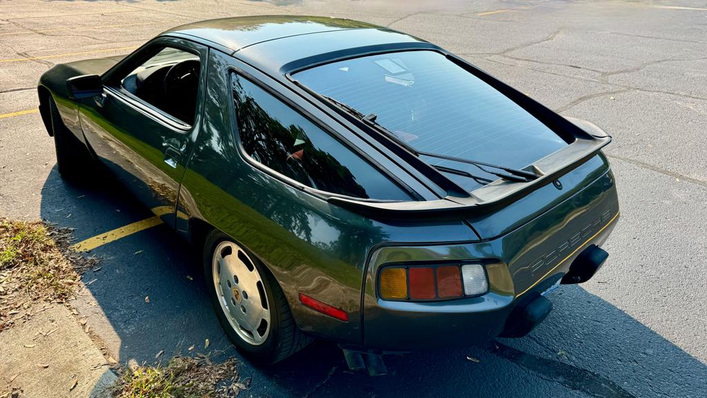 used 1986 Porsche 928 car, priced at $17,500