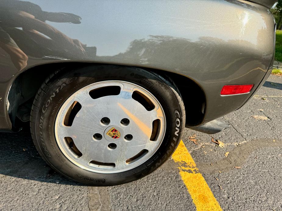 used 1986 Porsche 928 car, priced at $17,500