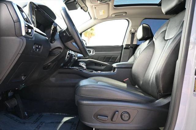 used 2022 Kia Sorento car, priced at $31,800