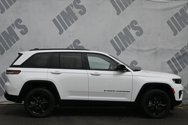 used 2022 Jeep Grand Cherokee car, priced at $31,795