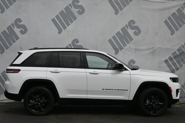 used 2022 Jeep Grand Cherokee car, priced at $30,995