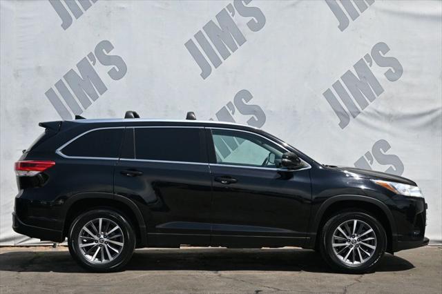 used 2019 Toyota Highlander car, priced at $22,995