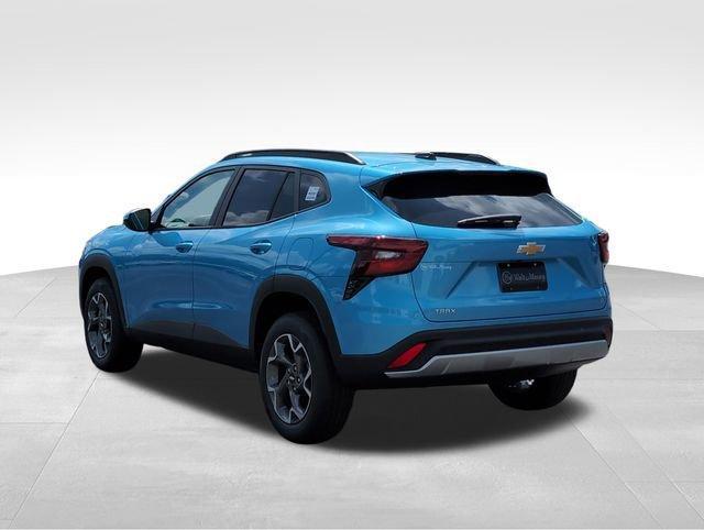 new 2025 Chevrolet Trax car, priced at $26,075