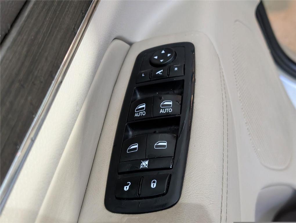 used 2017 Jeep Grand Cherokee car, priced at $14,999