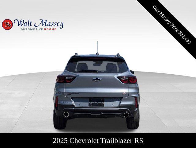 new 2025 Chevrolet TrailBlazer car, priced at $32,430