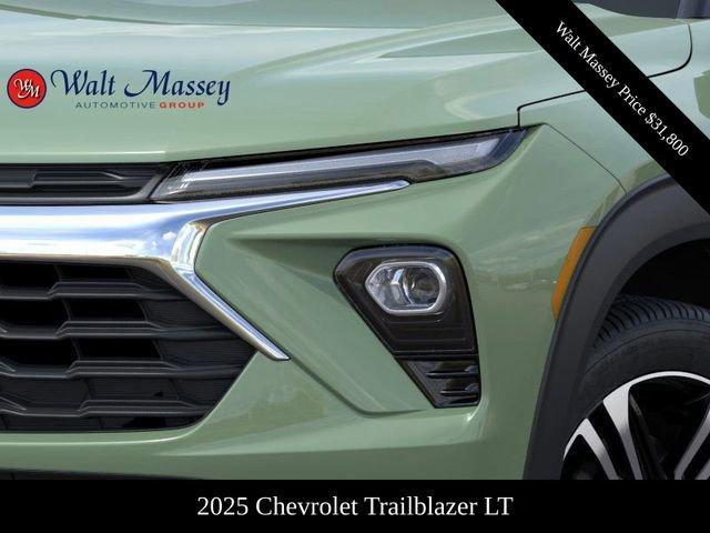 new 2025 Chevrolet TrailBlazer car, priced at $31,800