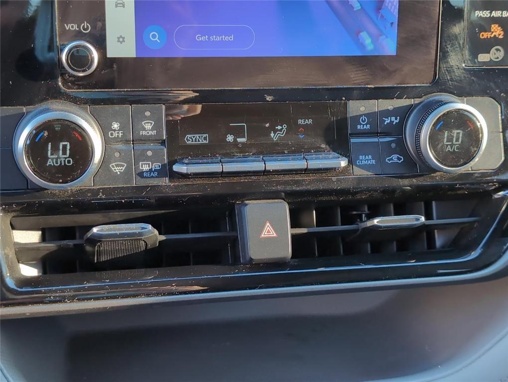 used 2023 Toyota Highlander car, priced at $31,489