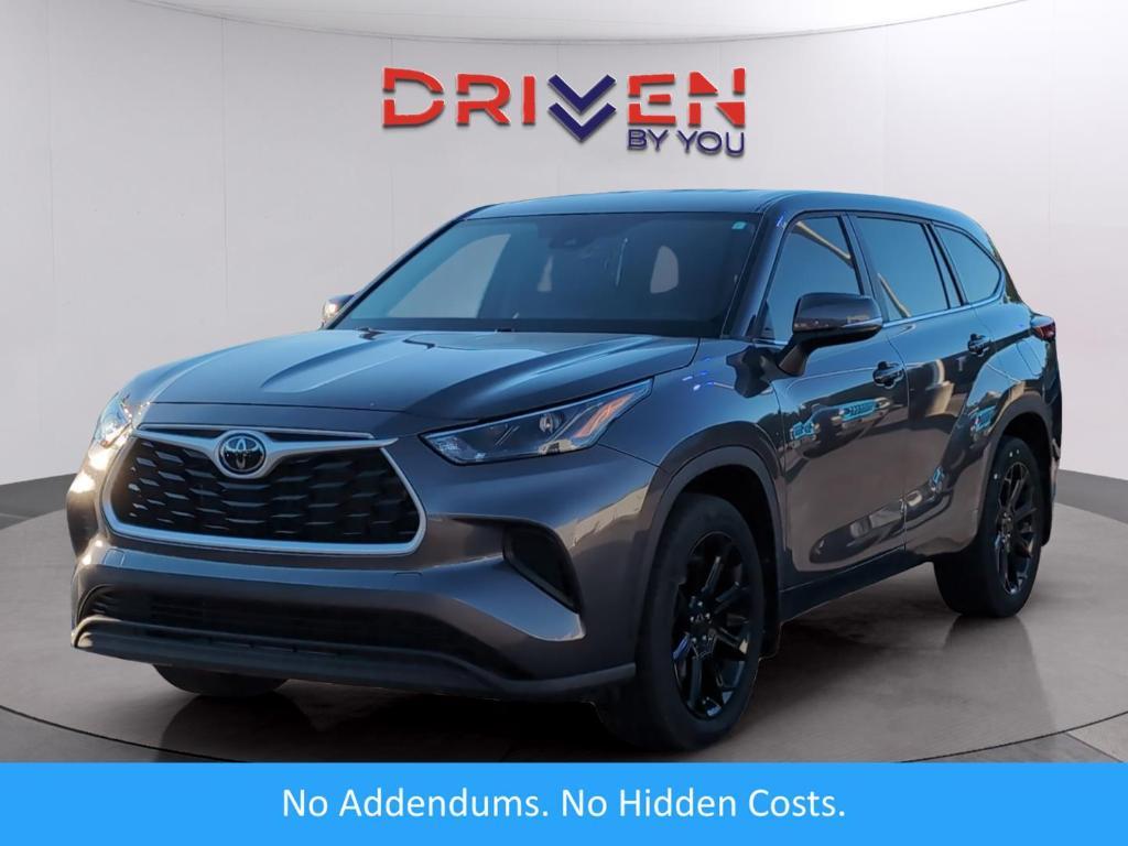 used 2023 Toyota Highlander car, priced at $32,499