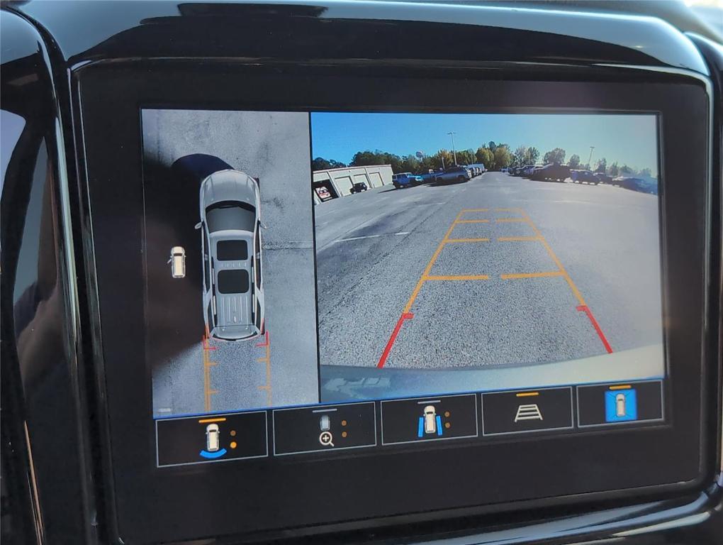 used 2023 Chevrolet Traverse car, priced at $32,499