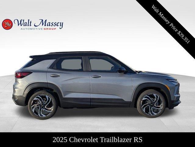 new 2025 Chevrolet TrailBlazer car, priced at $29,351