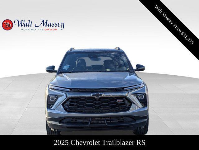 new 2025 Chevrolet TrailBlazer car, priced at $31,425