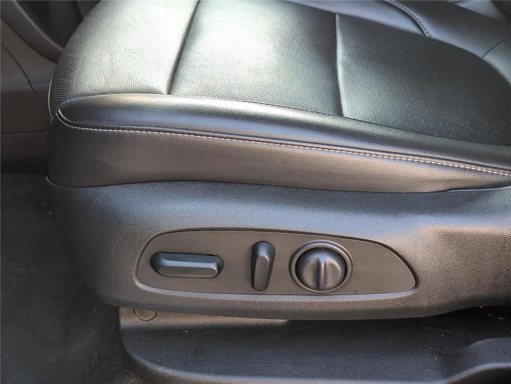 used 2023 GMC Acadia car, priced at $25,949