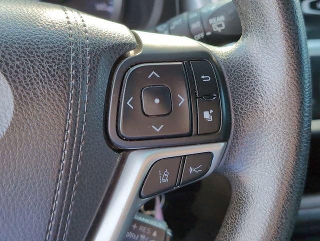 used 2017 Toyota Highlander car, priced at $16,699