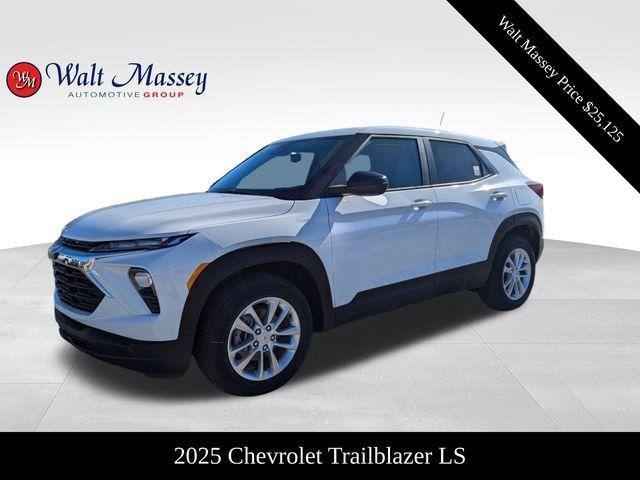 new 2025 Chevrolet TrailBlazer car, priced at $25,125