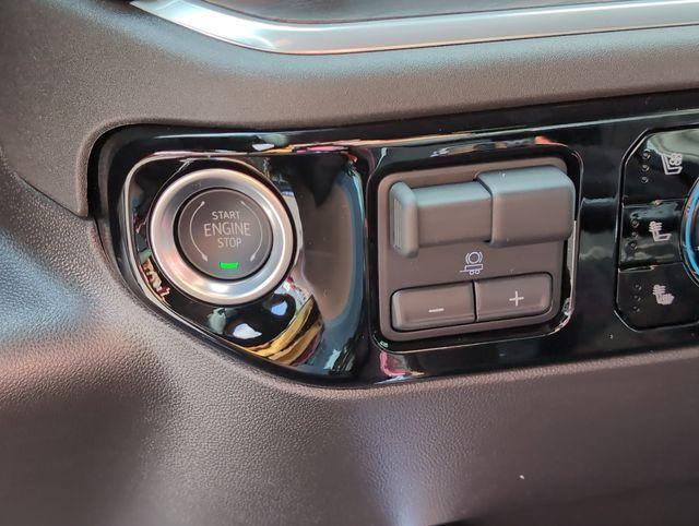 new 2025 GMC Sierra 1500 car, priced at $60,368