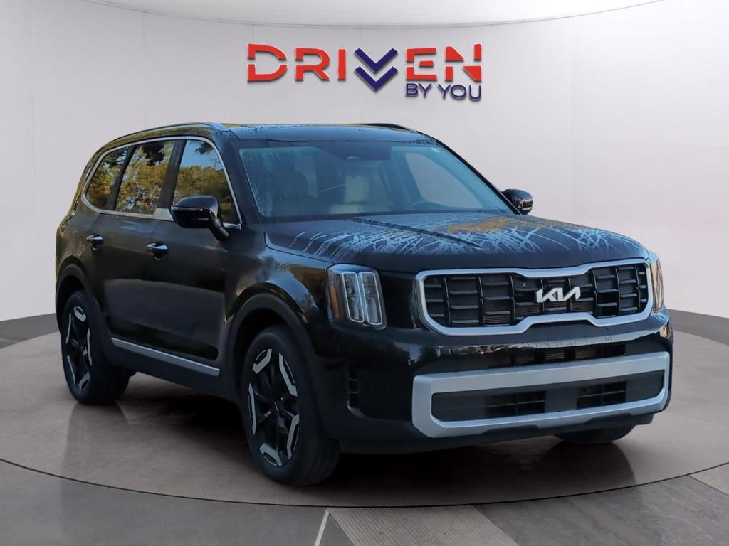 used 2024 Kia Telluride car, priced at $34,399