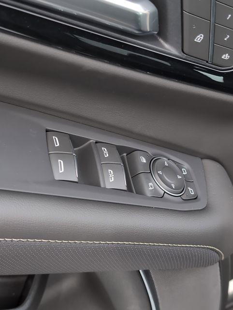 new 2025 Chevrolet Suburban car, priced at $77,394
