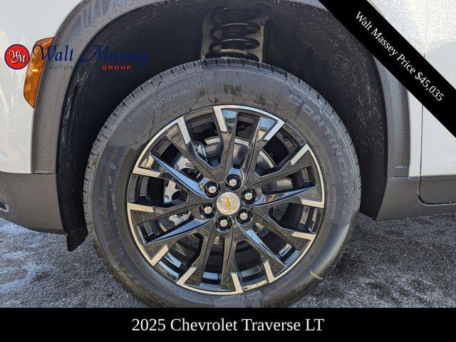 new 2025 Chevrolet Traverse car, priced at $45,035