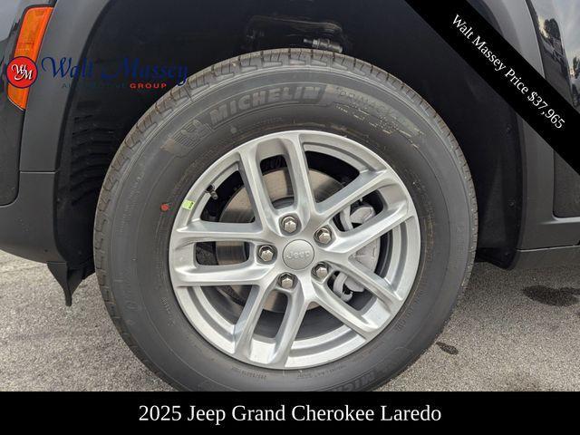 new 2025 Jeep Grand Cherokee car, priced at $37,965