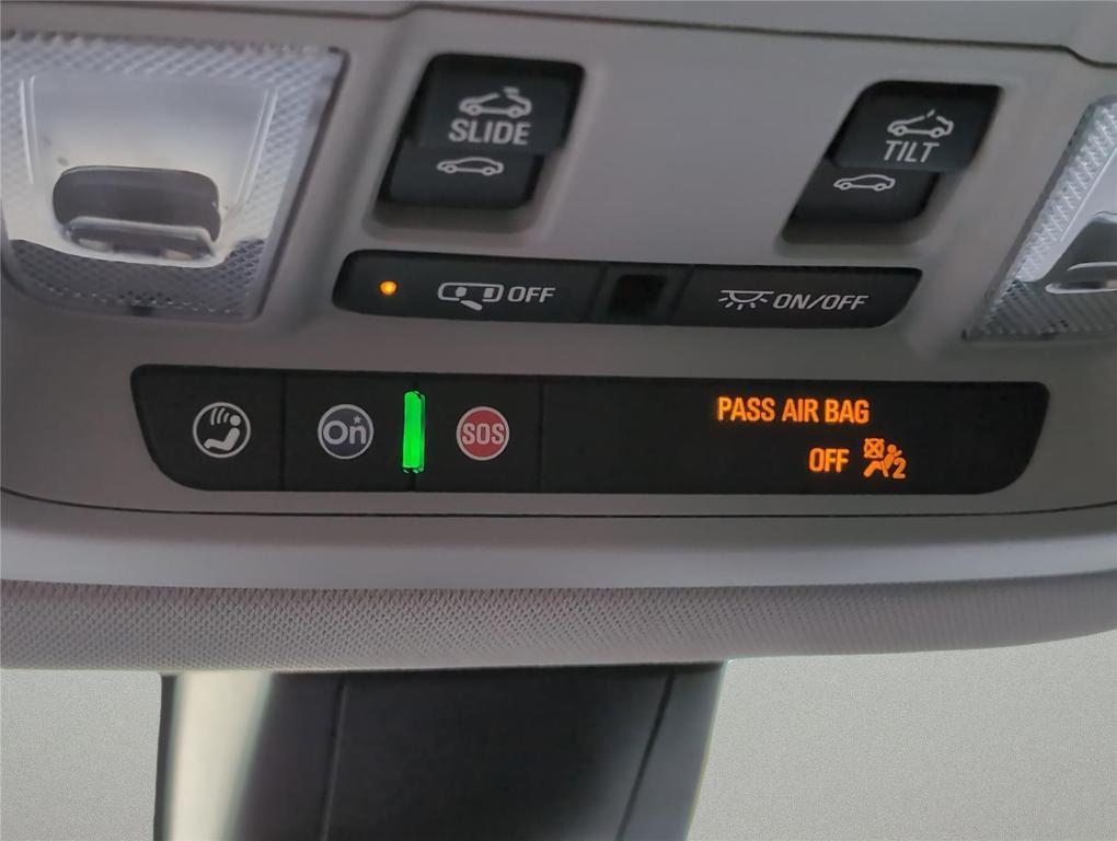 used 2022 GMC Acadia car, priced at $25,999