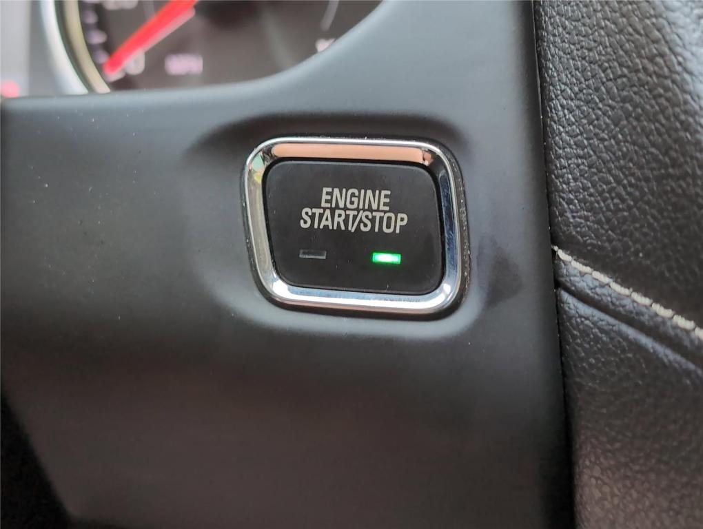 used 2022 GMC Acadia car, priced at $25,999