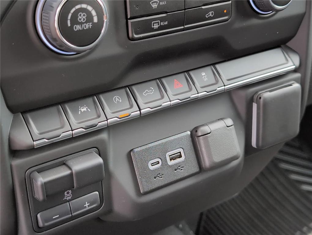 new 2025 Chevrolet Silverado 1500 car, priced at $42,152