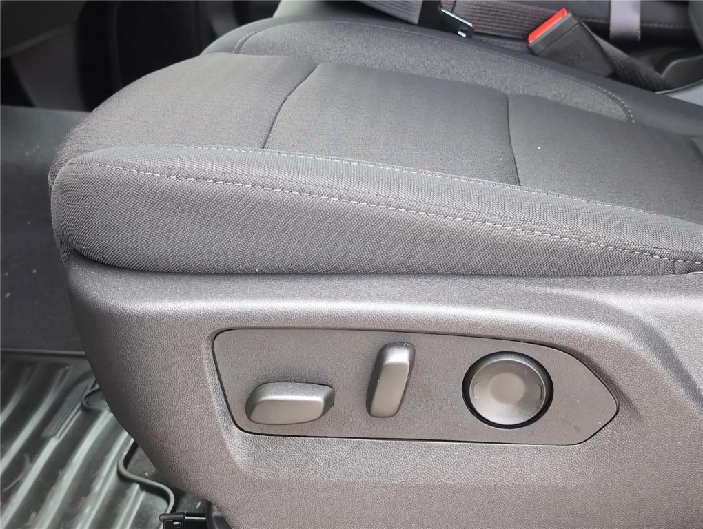 new 2025 Chevrolet Silverado 1500 car, priced at $42,152