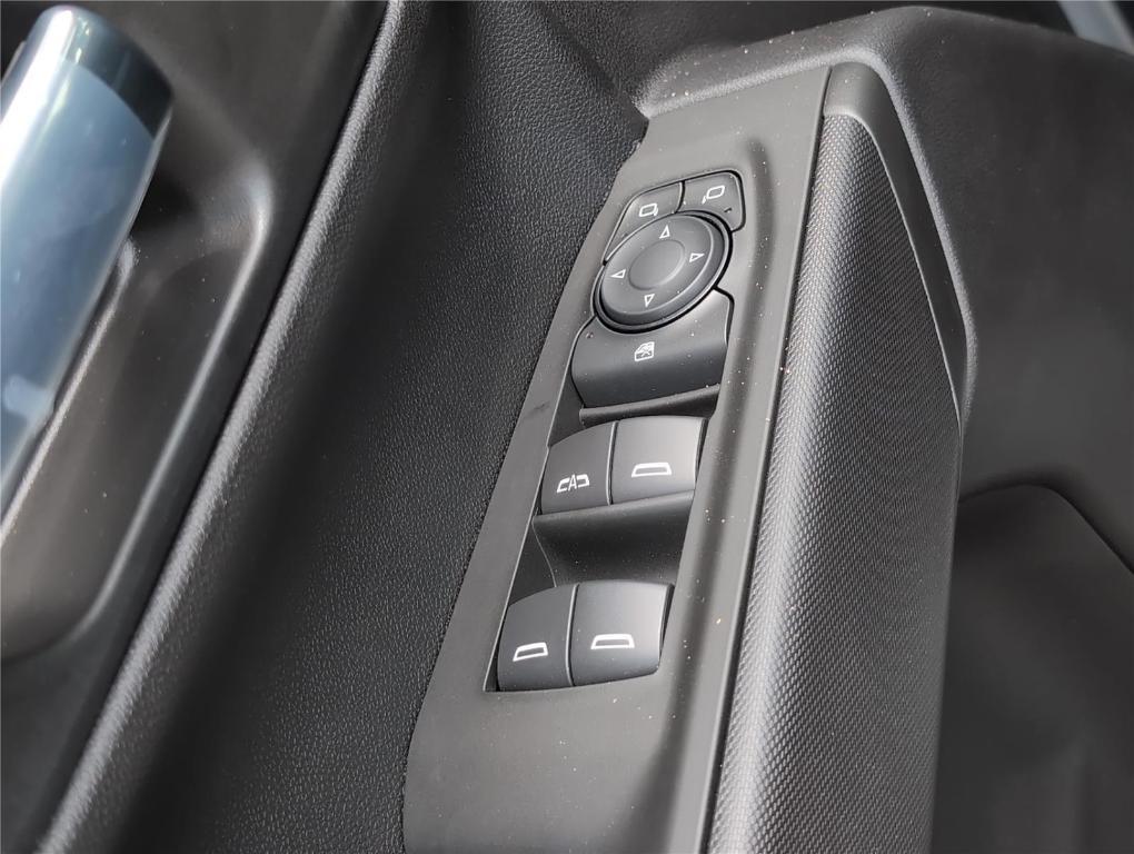 new 2025 Chevrolet Silverado 1500 car, priced at $42,152