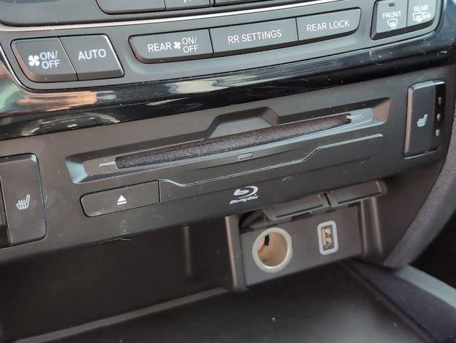 used 2022 Honda Pilot car, priced at $29,299