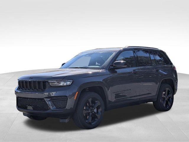 new 2025 Jeep Grand Cherokee car, priced at $41,670