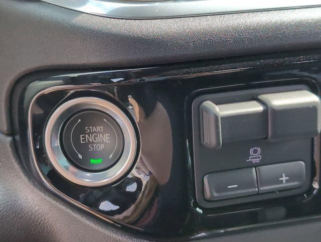 new 2025 GMC Sierra 1500 car, priced at $60,374