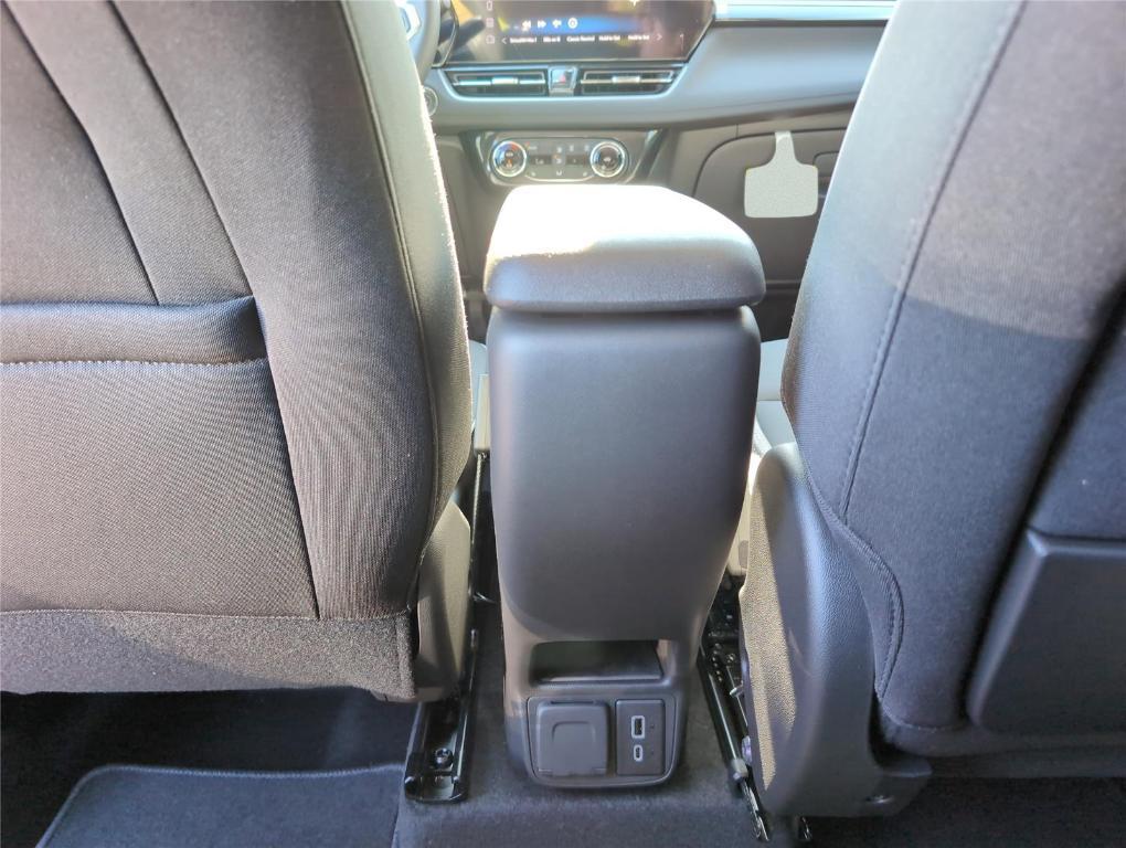 new 2026 Chevrolet TrailBlazer car, priced at $25,927