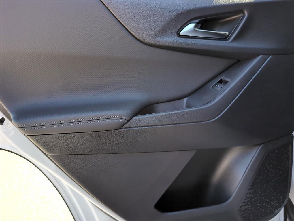 new 2026 Chevrolet Equinox car, priced at $30,931