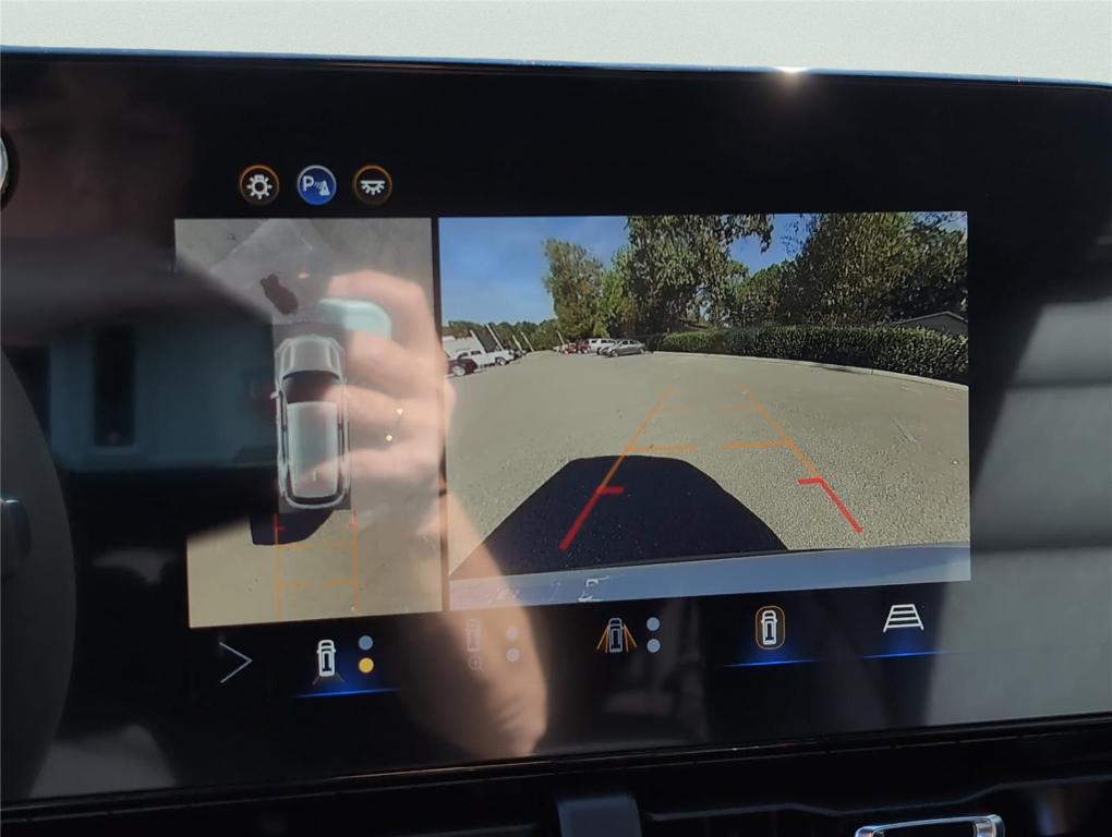 new 2026 Chevrolet Equinox car, priced at $30,931