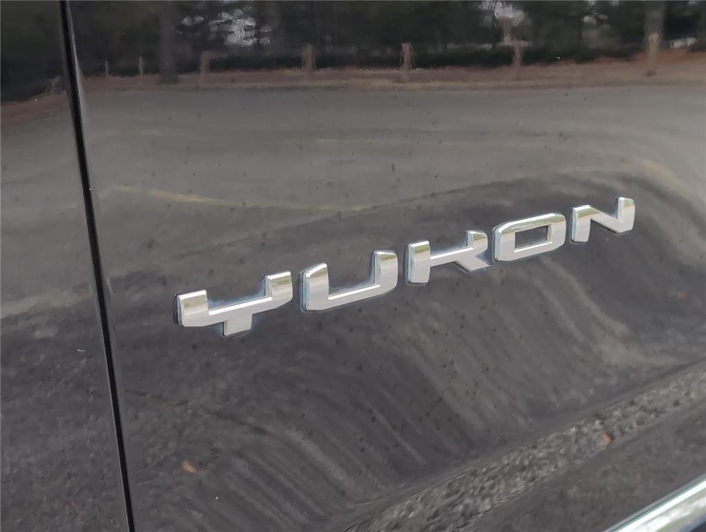 used 2021 GMC Yukon car, priced at $39,999