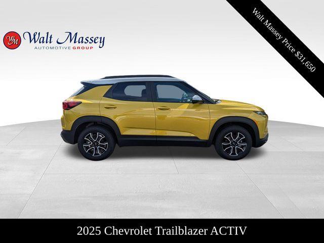 new 2025 Chevrolet TrailBlazer car, priced at $31,650