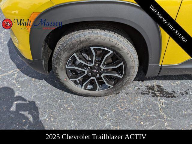 new 2025 Chevrolet TrailBlazer car, priced at $31,650