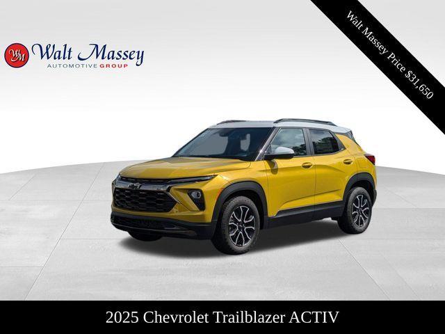 new 2025 Chevrolet TrailBlazer car, priced at $31,650