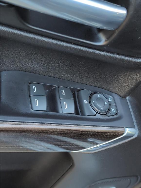 used 2021 Chevrolet Silverado 1500 car, priced at $38,999