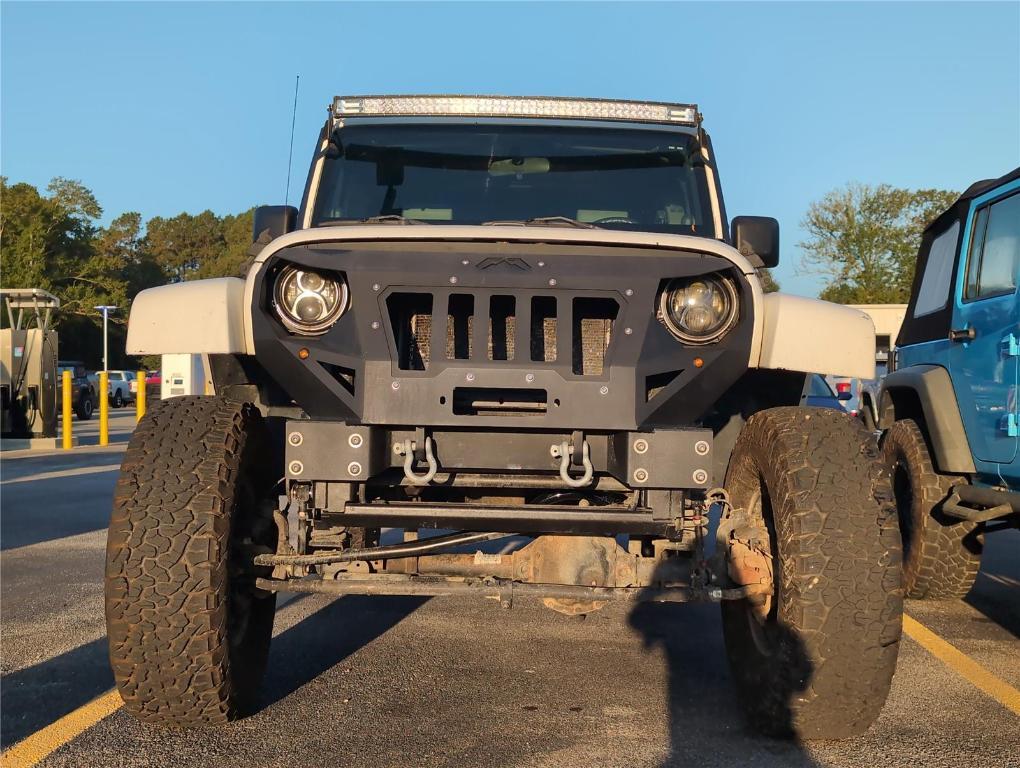 used 2010 Jeep Wrangler Unlimited car, priced at $13,550