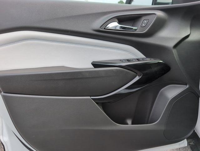 new 2025 Chevrolet Trax car, priced at $25,720