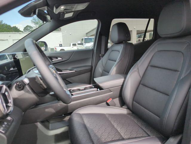 new 2025 Chevrolet Equinox car, priced at $28,426