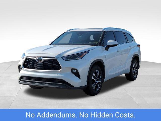 used 2021 Toyota Highlander car, priced at $29,199