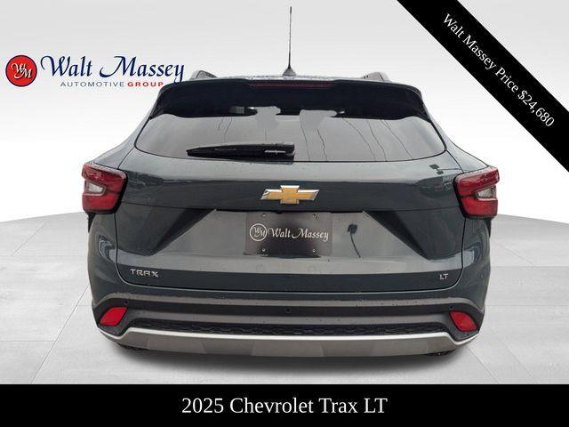 new 2025 Chevrolet Trax car, priced at $24,680