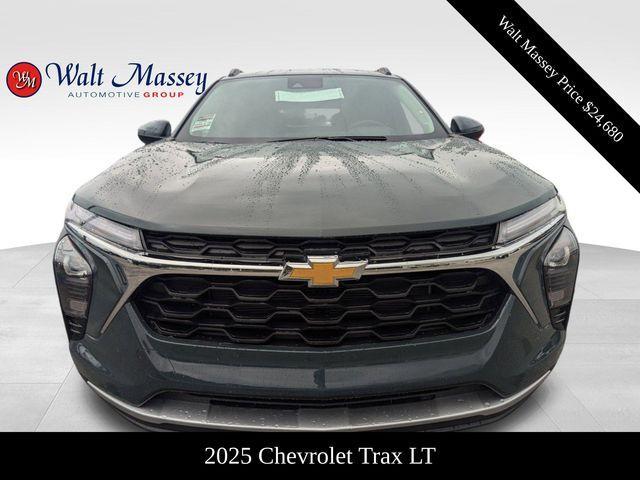 new 2025 Chevrolet Trax car, priced at $24,680