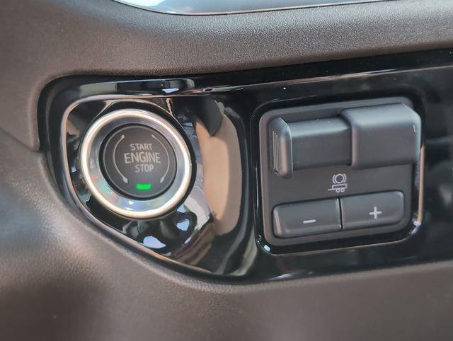 new 2025 GMC Sierra 1500 car, priced at $59,673