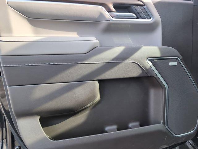 new 2025 GMC Sierra 1500 car, priced at $59,673